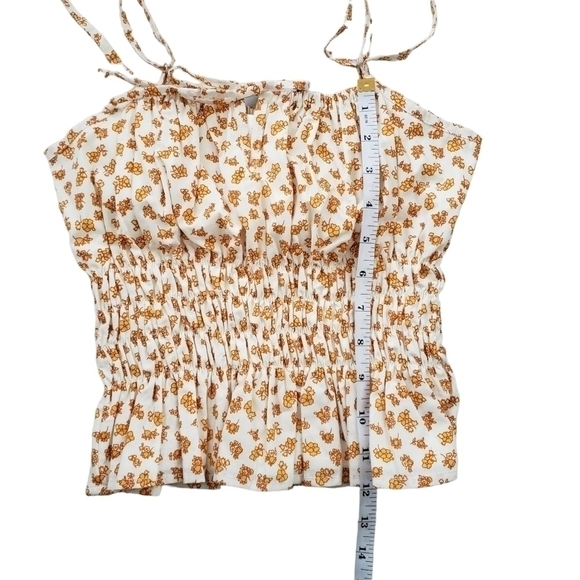 Faithful The Brand Odelina Cami Ditsy Floral Smocked Cropped Peplum - Picture 11 of 11